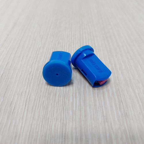 Распылитель инжекторный двухструйный опрыскивателя AgroPlast 03 6MS03P2