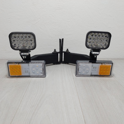 Кронштейн крепления поворотов з LED фонарями (Ф-402 led)  и фарами LED (Малютка)