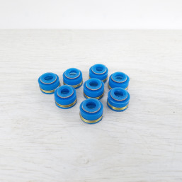 Сальник клапана МТЗ 8 шт (силикон)