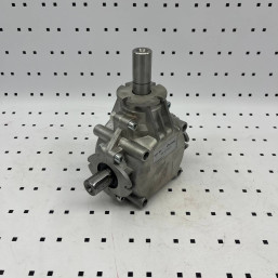 Редуктор роторної косарки Wirax 1,25 м (005-02.0UV.R) Редуктор роторної косарки Wirax 1,25 м (005-02.0UV.R)