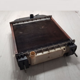 Радиатор водяного охлаждения МТЗ Д-240 (Т-70) Радиатор водяного охлаждения МТЗ Д-240 (Т-70)