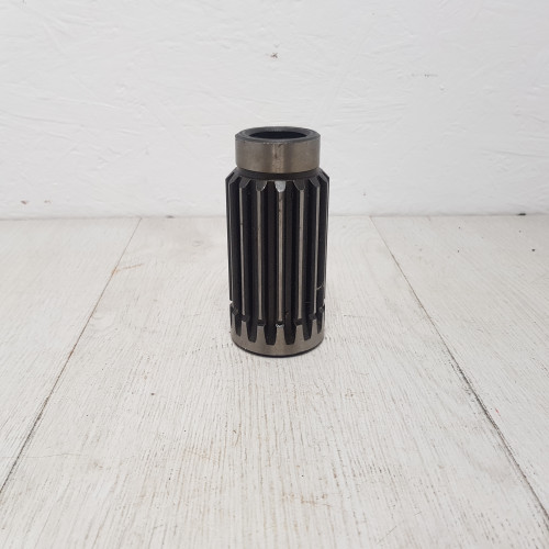 Вал привода НШ-32 МТЗ гидросистемы