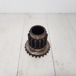 Шестерня полуоси заднего моста ЮМЗ