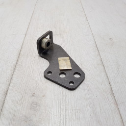 Кронштейн привода включения ПВМ МТЗ с втулкой Кронштейн привода включения ПВМ МТЗ с втулкой