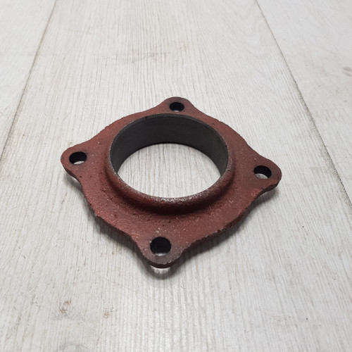 Корпус подшипника раздаточной коробки МТЗ