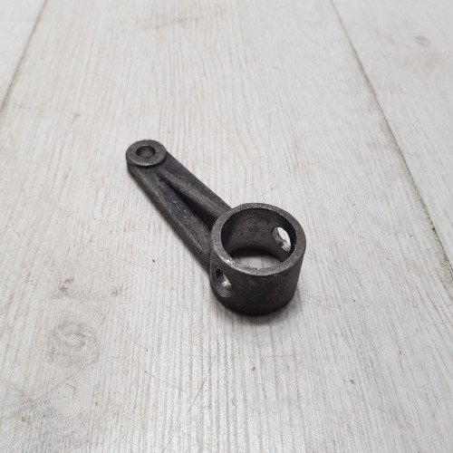 Рычаг управления раздаточной коробки ПВМ МТЗ-82 нового образца