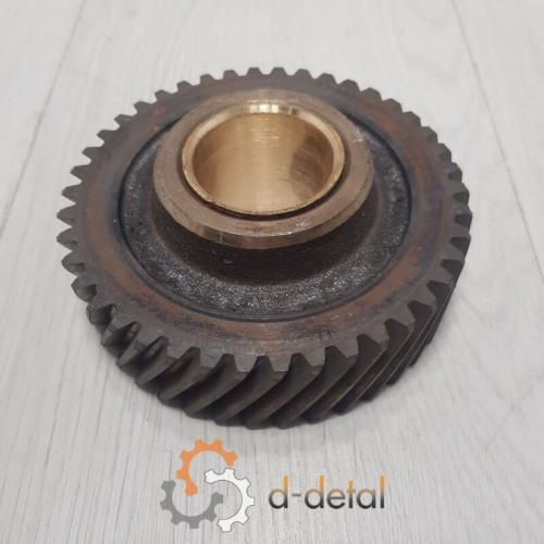 Шестерня промежуточная со втулкой ЮМЗ Д-65 Z-42