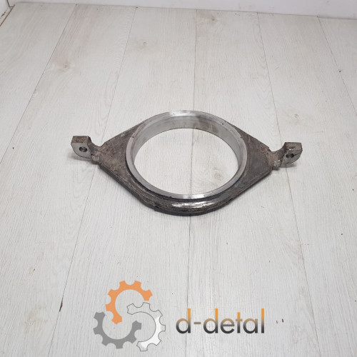 Передняя опора двигателя СМД-15 на ЮМЗ