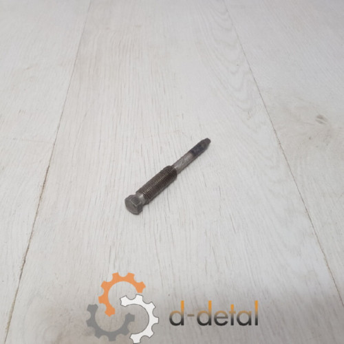 Винт установочный ВОМ МТЗ 