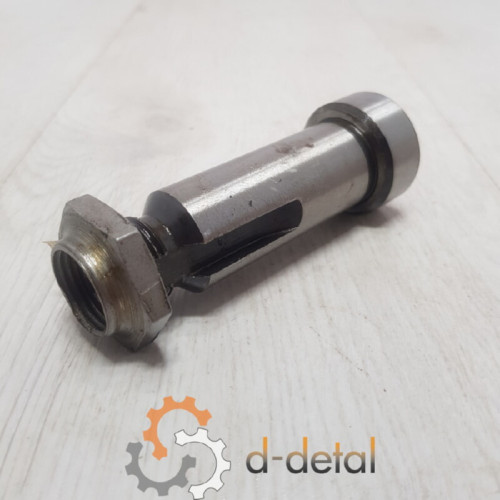 Ось промежуточной шестерни раздаточной коробки ПВМ МТЗ-82 с гайкой