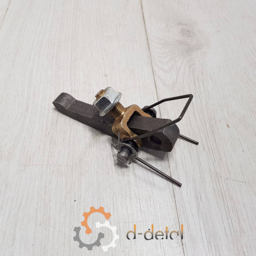 Рычаг отжимной МТЗ-100 усиленный в сборе